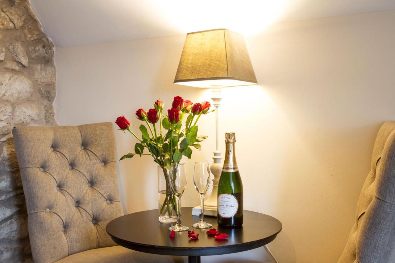 Romneys Apartments & Suites 켄달 외부 사진